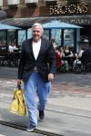 Amsterdam 26 mei 2018
Harry Mens doet boodschappen.