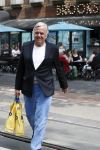 Amsterdam 26 mei 2018
Harry Mens doet boodschappen.