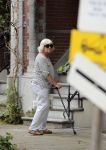 Amsterdam 24 mei 2018
Herma Krabbe met wandelstok.