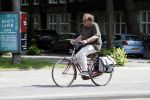 Amsterdam 11 mei 2018 
Ivo Niehe op zijn (dames)fiets