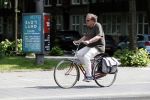 Amsterdam 11 mei 2018 
Ivo Niehe op zijn (dames)fiets