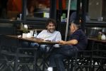 Amsterdam 31 mei 2018
Javier Guzman op terras met â€¦..