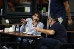 Amsterdam 31 mei 2018
Javier Guzman op terras met â€¦..