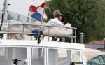 Amsterdam / Loosdrecht 12 mei 2018
Jeroen Pauw en zijn vriendin Zoe doen boodschappen in Amsterdam waarna ze naar hun boot in Loosdrecht rijden.