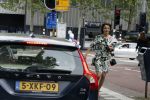 Amsterdam / Loosdrecht 12 mei 2018
Jeroen Pauw en zijn vriendin Zoe doen boodschappen in Amsterdam waarna ze naar hun boot in Loosdrecht rijden.