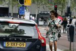 Amsterdam / Loosdrecht 12 mei 2018
Jeroen Pauw en zijn vriendin Zoe doen boodschappen in Amsterdam waarna ze naar hun boot in Loosdrecht rijden.