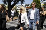 Amsterdam 28 mei 2018
Rechtszaak Patricia Paay tegen Geen Stijl en Eendevanger. Patricia kwam met haar man Robbert Hinfelaar naar de rechtbank in Amsterdam. Johan Vlemmix was ook aanwezig.