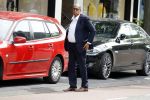 Amsterdam 28 mei 2018
John Leerdam pint geld op de beethovenstraat.