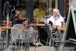 Amsterdam 5 juni 2018
John v d Rest mnet (een) vriendin op terras.