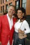 Utrecht 2 juni 2018
Gala van Wesley Sneijder in Hoptel v d Valk. Wesley kreeg een belangrijke onderscheiding van de gemeente Utrecht buit bhanden van Burgemeester Jan v Zanen. Yolanthe Sneijder Cabau v Kasbergen feliciteerde hem. Marcel Boekhoorn met zijn vriendin Rebecca Cabau