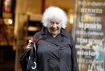 Amsterdam 22 mei 2018
Marjan Berk met bwandelstok op de pc hooftstraat.