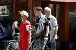 Amsterdam 6 juni 2018
Martin Garrix aan het winkelen met zijn vader en moeder (ouders)