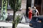 Amsterdam 6 juni 2018
Martin Garrix aan het winkelen met zijn vader en moeder (ouders)