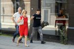 Amsterdam 6 juni 2018
Martin Garrix aan het winkelen met zijn vader en moeder (ouders)