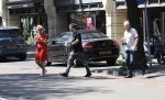 Amsterdam 6 juni 2018
Martin Garrix aan het winkelen met zijn vader en moeder (ouders)