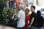 Amsterdam 6 juni 2018
Martin Garrix aan het winkelen met zijn vader en moeder (ouders)