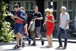 Amsterdam 6 juni 2018
Martin Garrix aan het winkelen met zijn vader en moeder (ouders)