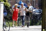 Amsterdam 6 juni 2018
Martin Garrix aan het winkelen met zijn vader en moeder (ouders)