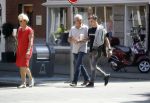 Amsterdam 6 juni 2018
Martin Garrix aan het winkelen met zijn vader en moeder (ouders)