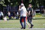 Amsterdam 6 juni 2018
Martin Garrix aan het winkelen met zijn vader en moeder (ouders)