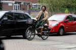 Amsterdam 23 mei 2018
Mike Libanon met blote voeten op de fiets.