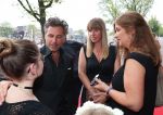 Amsterdam, 23 Augustus 2017 Premiere van Het Zwanenmeer
Nienke Romer met haar gezin en Karin Riethoven