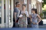 Maarssen  7 mei 2018
Noortje Herelaar (zwanger ) en Barry Atsma met zijn kinderen bij verloskundige