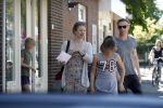 Maarssen  7 mei 2018
Noortje Herelaar (zwanger ) en Barry Atsma met zijn kinderen bij verloskundige