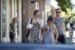 Maarssen  7 mei 2018
Noortje Herelaar (zwanger ) en Barry Atsma met zijn kinderen bij verloskundige