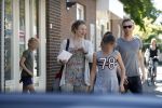 Maarssen  7 mei 2018
Noortje Herelaar (zwanger ) en Barry Atsma met zijn kinderen bij verloskundige