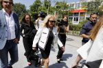 Amsterdam 28 mei 2018
Rechtszaak Patricia Paay tegen Eendevanger en Geen Stijl.nl in rechtbank van Amsterdam. Patricia kwam met haar man Robbert Hinfelaar.