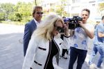 Amsterdam 28 mei 2018
Rechtszaak Patricia Paay tegen Eendevanger en Geen Stijl.nl in rechtbank van Amsterdam. Patricia kwam met haar man Robbert Hinfelaar.