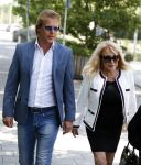 Amsterdam 28 mei 2018
Rechtszaak Patricia Paay tegen Geen Stijl en Eendevanger. Patricia kwam met haar man Robbert Hinfelaar naar de rechtbank in Amsterdam. Johan Vlemmix was ook aanwezig.