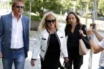 Amsterdam 28 mei 2018
Rechtszaak Patricia Paay tegen Geen Stijl en Eendevanger. Patricia kwam met haar man Robbert Hinfelaar naar de rechtbank in Amsterdam. Johan Vlemmix was ook aanwezig.