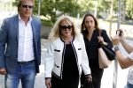 Amsterdam 28 mei 2018
Rechtszaak Patricia Paay tegen Geen Stijl en Eendevanger. Patricia kwam met haar man Robbert Hinfelaar naar de rechtbank in Amsterdam. Johan Vlemmix was ook aanwezig.