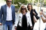 Amsterdam 28 mei 2018
Rechtszaak Patricia Paay tegen Geen Stijl en Eendevanger. Patricia kwam met haar man Robbert Hinfelaar naar de rechtbank in Amsterdam. Johan Vlemmix was ook aanwezig.