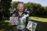 Eemnes 28 mei 2018
Golfwedstrijd ten bate van Warchild met oa Victor Reinier Toine v Peperstraten Mariska v Kolck en Frits Sissing. Kunstenaar Pim Smit maakt samen met victor Reinier een schilderij .