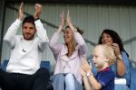 Beverwijk, 2 Juni 2018
Jaarlijks terugkerend voetbaltoernooi Rafael v d Vaart.
Rafael v d Vaart en Estavana Polman en Oma v d Vaart