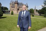 Haarzuilens 6 juni 2018
Opening expositie in kasteel de haar met oa Rene Mioch Annewil Blankers Renee Soutendijk en Willeke v Ammelrooij.