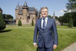 Haarzuilens 6 juni 2018
Opening expositie in kasteel de haar met oa Rene Mioch Annewil Blankers Renee Soutendijk en Willeke v Ammelrooij.