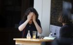 Amsterdam 24 mei 2018
Rifka Lodeizen op terras.