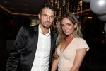 Utrecht 2 juni 2018
Gala van Wesley Sneijder in Hoptel v d Valk. Wesley kreeg een belangrijke onderscheiding van de gemeente Utrecht buit bhanden van Burgemeester Jan v Zanen. Yolanthe Sneijder Cabau v Kasbergen feliciteerde hem. Rodney Sneijder met zijn vriendin