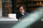 Amsterdam 22 mei 2018
Ronald de Boer drinkt drank bij de Vitaminstore.