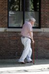 Amsterdam 5 juni 2018
Thomas Lepeltak wandelend op straat.