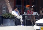 Amsterdam 29 mei 2018
Toine v Peperstraten drinkt koffietje bij starbucks.