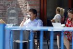 Amsterdam 29 mei 2018
Toine v Peperstraten drinkt koffietje bij starbucks.