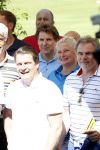 Eemnes 28 mei 2018
Golfwedstrijd ten bate van Warchild met oa Victor Reinier Toine v Peperstraten Mariska v Kolck en Frits Sissing. Kunstenaar Pim Smit maakt samen met victor Reinier een schilderij .