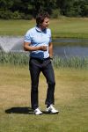 Eemnes 28 mei 2018
Golfwedstrijd ten bate van Warchild met oa Victor Reinier Toine v Peperstraten Mariska v Kolck en Frits Sissing. Kunstenaar Pim Smit maakt samen met victor Reinier een schilderij .