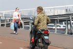 Amsterdam 29 mei 2018
Tygo Gernandt met sigaret op zijn scooter.