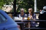 Amsterdam 20 mei 2018
Victor Reinier met zijn vriendin op terras.